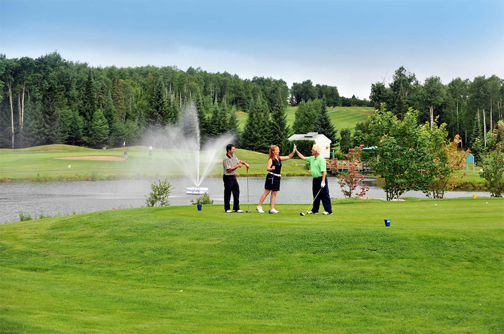CLUB SPORTS BELVÉDÈRE 18 trous de golf à Val-d'Or